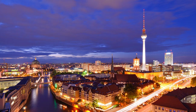 © Sepavo | Dreamstime.com - <a href="https://www.dreamstime.com/stock-image-berlin-cityscape-image33766641#res17527597">Berlin Cityscape Photo</a>